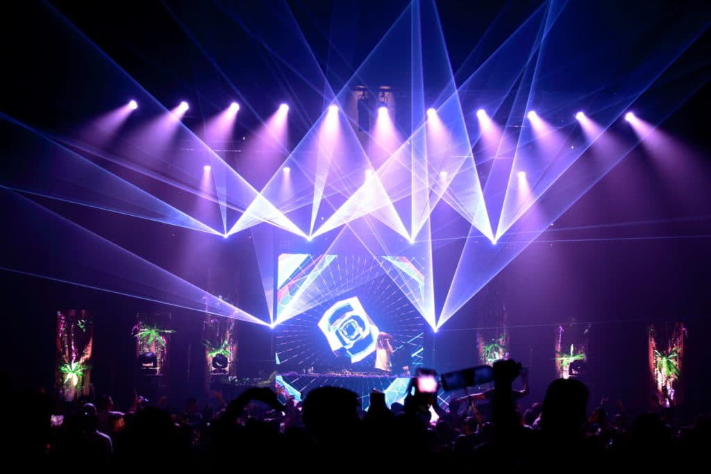 festival électro laser show lumière 